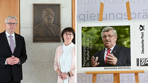 Relief und Briefmarke Regierungspräsident a. D. Hermann-Josef Klüber und Frau Braun-Lübcke vor dem Relief mit Herrn Dr. Lübcke und ein Abdruck der Briefmarke individuell von Herrn Dr. Lübcke