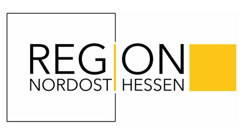 Schriftzug „Region NordOstHessen“ als Wortmarke mit gelben Quadrat