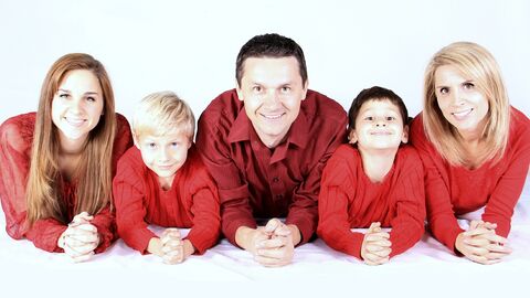 Fünfköpfige Familie 