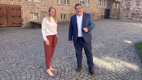 Landrätin Nicole Rathgeber (Werra-Meißner-Kreis) und Regierungspräsident Mark Weinmeister Landrätin Nicole Rathgeber und Regierungspräsident Mark Weinmeister