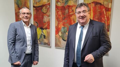 Landrat Andreas Siebert (Landkreis Kassel) und Regierungspräsident Mark Weinmeister Landrat Andreas Siebert (Landkreis Kassel) und Regierungspräsident Mark Weinmeister