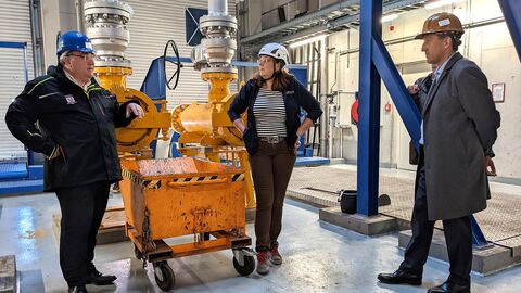 Regierungspräsident Mark Weinmeister zu Besuch im Kasseler Fernwärmekraftwerk