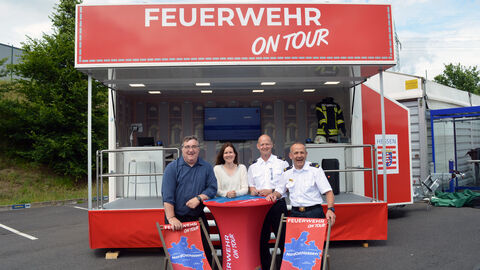 „Feuerwehr on Tour“ in NordOstHessen – mit dem neuen Infomobil für die Freiwilligen Feuerwehren