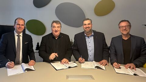 Vertragsunterzeichnung in Eschwege