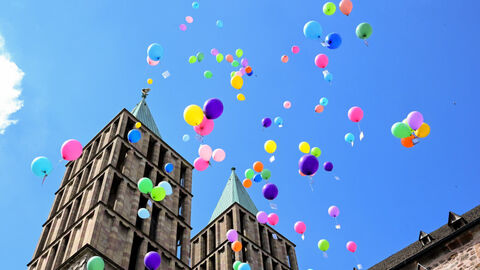 Osanna-Glocke ruft zu Rechtsstaat, Freiheit, Demokratie und innerem Frieden